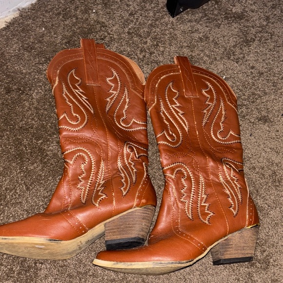 Very Volatile Shoes - Very volatile cowgirl boots